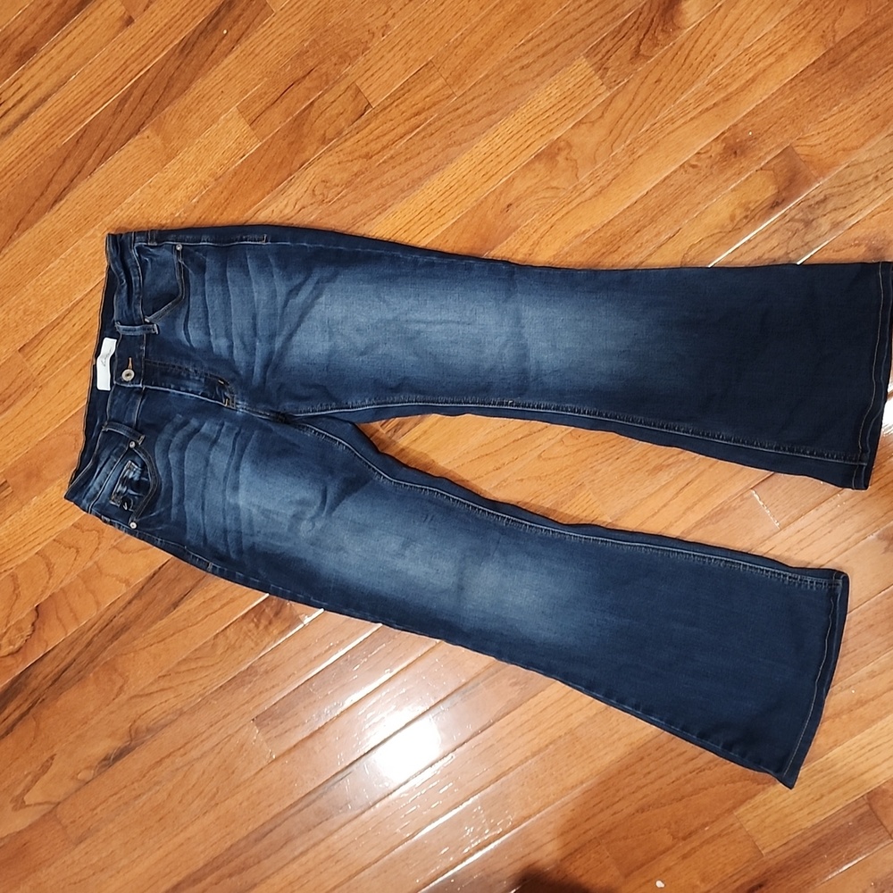 Dark wash bootcut short KanCan jeans